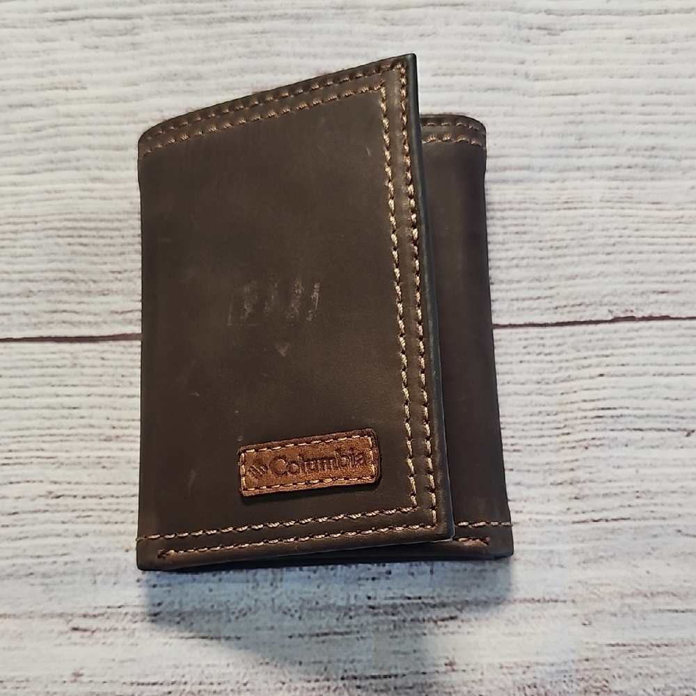 Columbia Dark Brown Leather Wallet - Picture 10 of 11